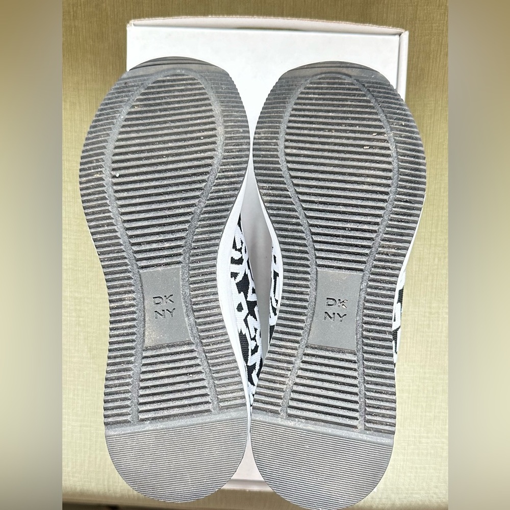 DKNY Women's Polly Wedge Slip On Sneaker Bootie Black/White Logo Print Sz.10 - Picture 6 of 6